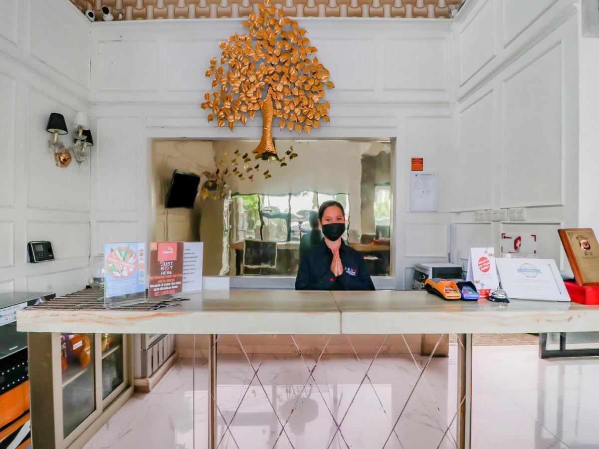 Super Oyo Collection O 31 The Batik Bed And Coffee Bandung Hotel Eksteriør billede