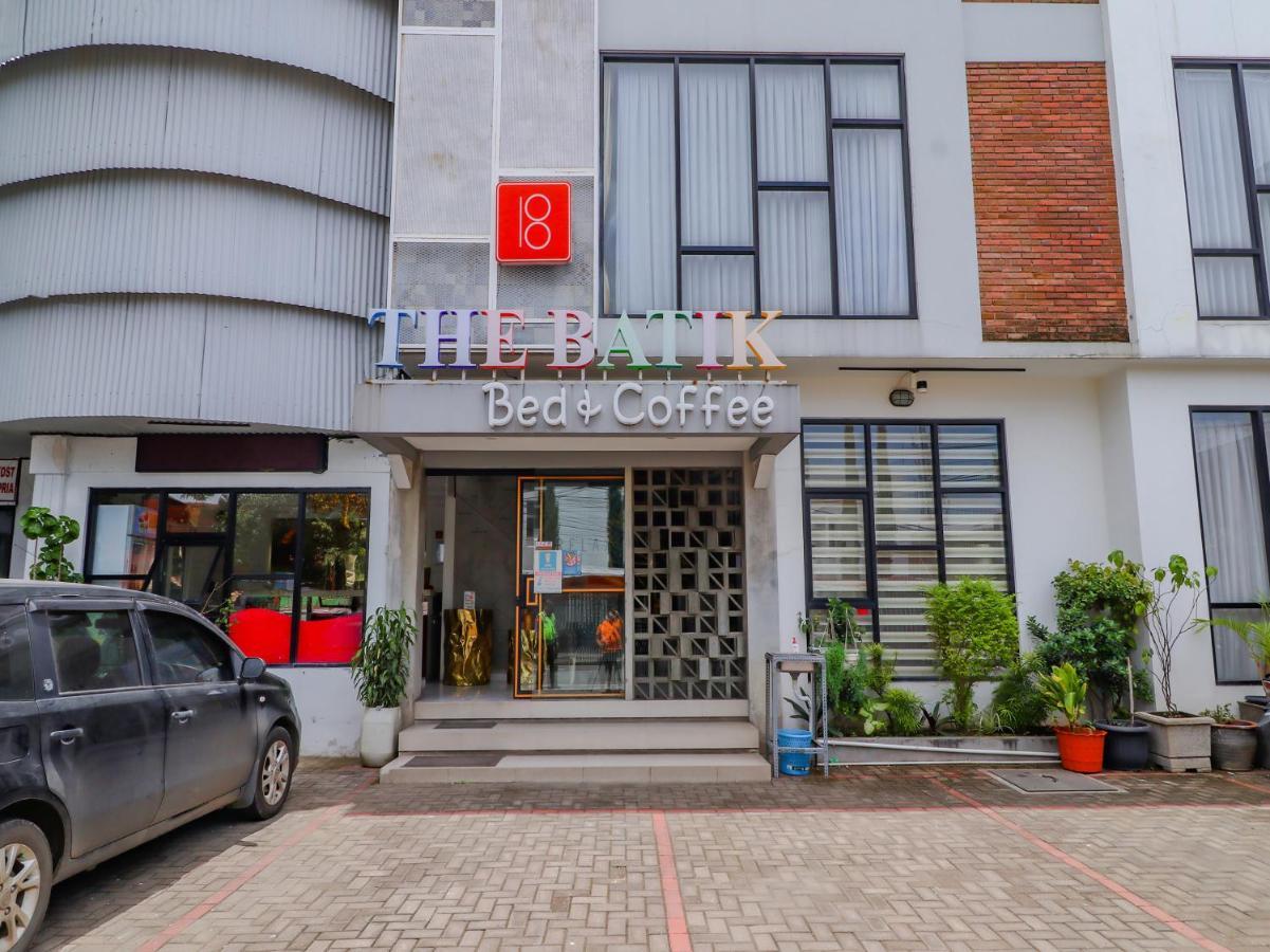 Super Oyo Collection O 31 The Batik Bed And Coffee Bandung Hotel Eksteriør billede