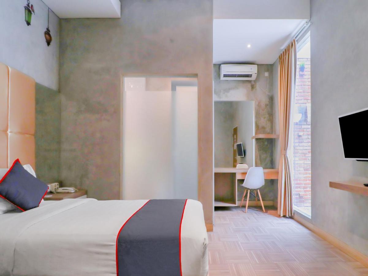 Super Oyo Collection O 31 The Batik Bed And Coffee Bandung Hotel Eksteriør billede